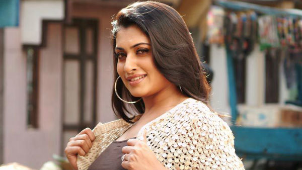 வெற்றிக்கொடிகட்டு