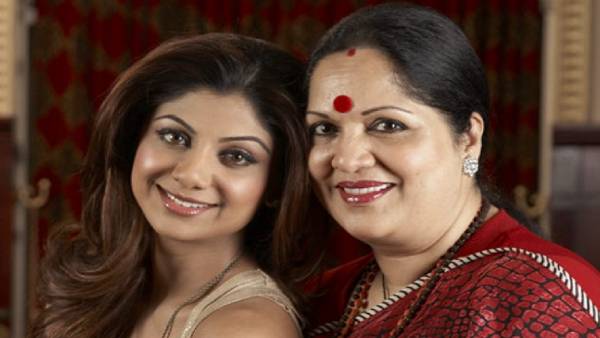 சிக்கலில் அம்மா