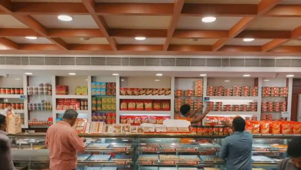 தனி ரசிகர்கள்