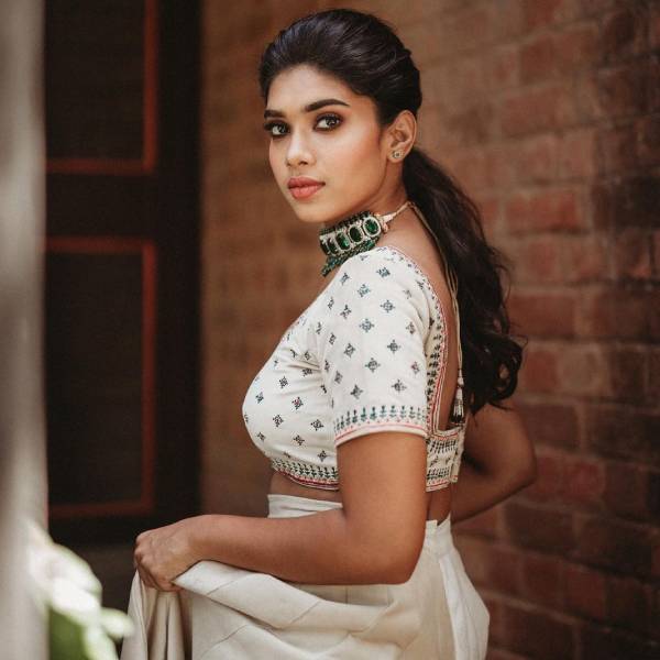 துஷாரா ஹீரோயின்