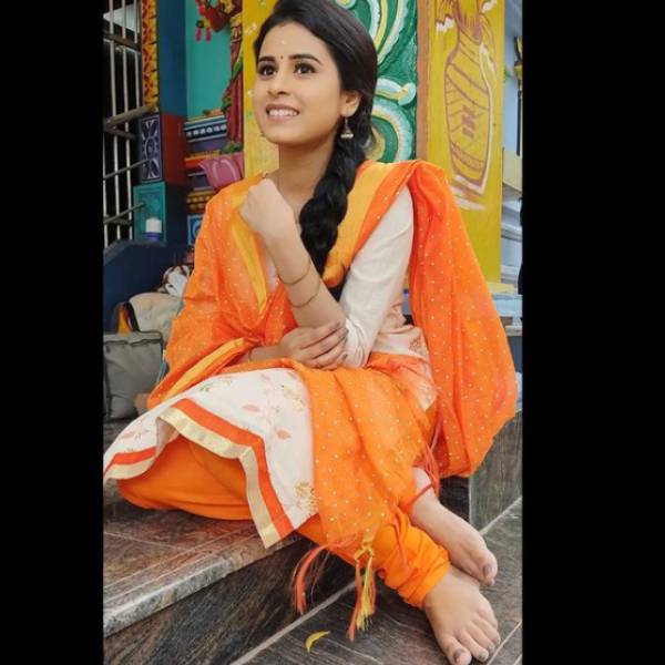 குவியும் லைக்குகள் குவியும் லைக்குகள்