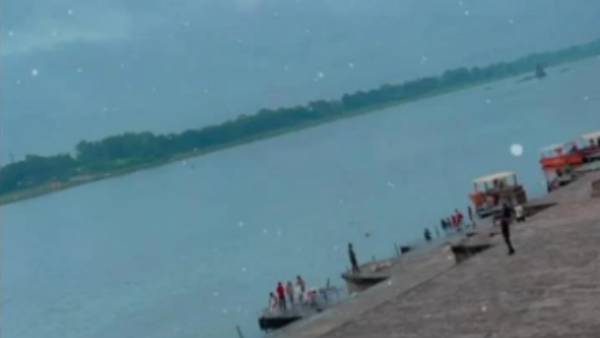 நர்மதா நதிக்கரையில்