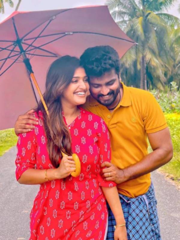 குக் வித் காதல் வெப் தொடரில்