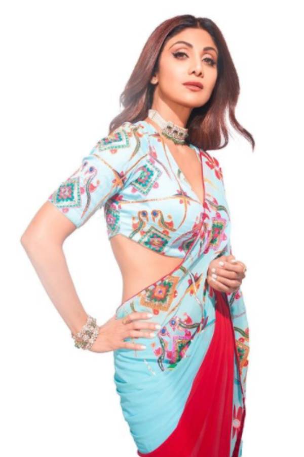 கிளாமர் போட்டோ - பவர்ஃபுல் மெஸேஜ் 