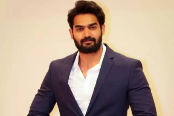 வலிமையில் அஜித்துக்கு வில்லனாக வலிமையில் அஜித்துக்கு வில்லனாக