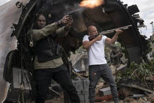 அப்பாவை கொன்று விட்டான்