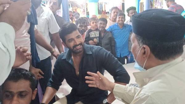 நாகப்பட்டினத்தில் ஏவி 33 நாகப்பட்டினத்தில் ஏவி 33