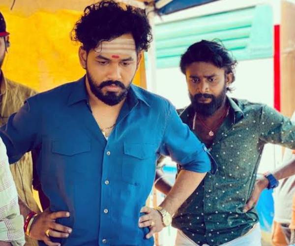 ஆதியை கிராமத்து பையனாக பார்க்க