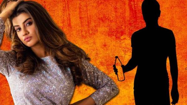 முகத்தில் ஆசிட் உற்ற ஆள் அனுப்பினார்