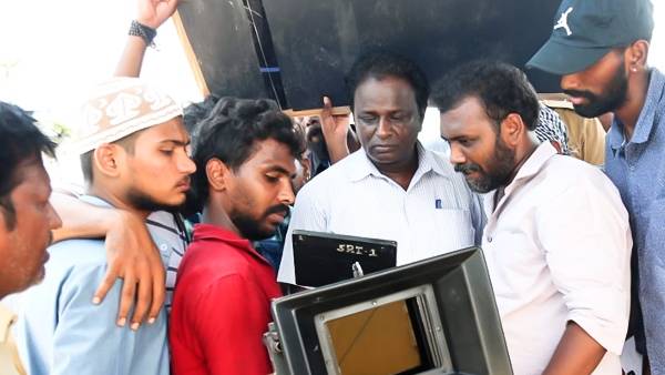  தீபாவளிக்கு வெளியிட முடியும் 