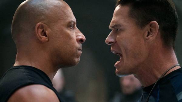 ஜான் சினா தான் வில்லன்