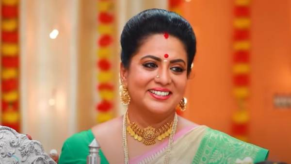 சந்தோஷத்தில் செளந்தர்யா