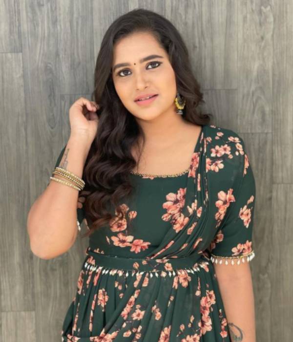 விஜய் டிவி ஜாக்குலின்