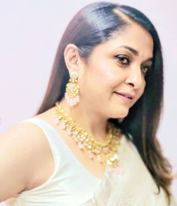 மிரட்டிய நீலாம்பரி