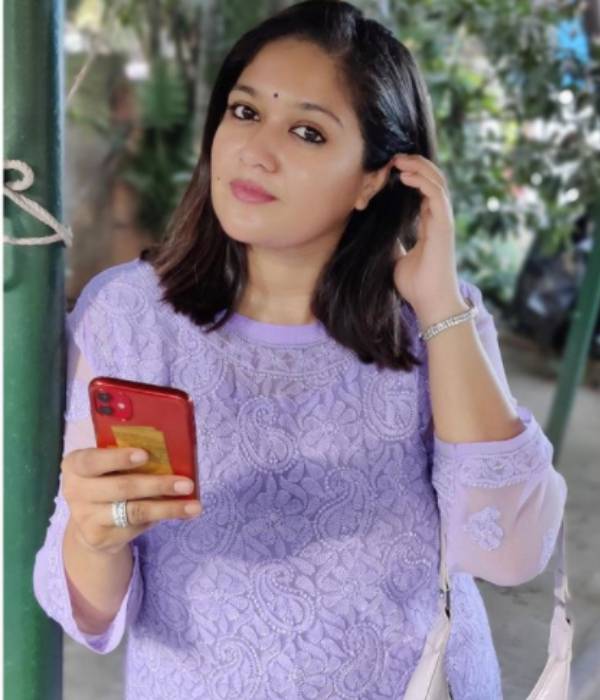 மேக்னா ராஜின் புதிய ஹேர் ஸ்டைல் 