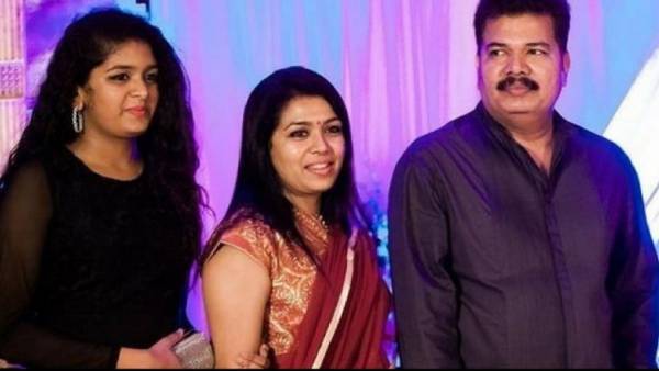 மூத்த மகள் மருத்துவர் - திருமணம்