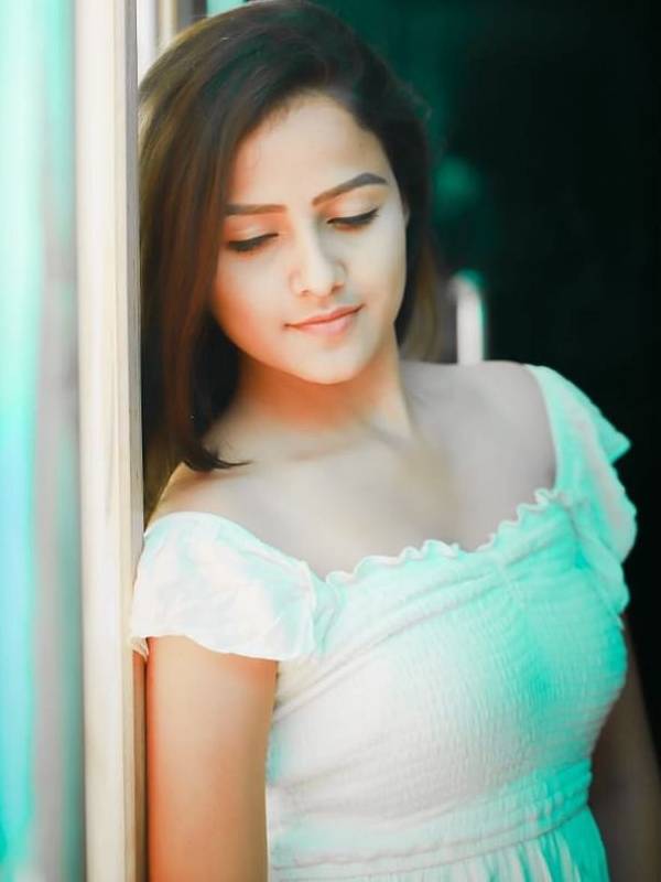 வைரலாகாமல் என்ன செய்யும்