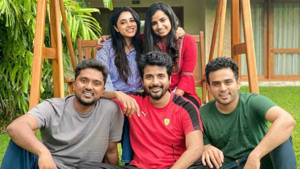 தாஜ்மஹாலில் டான்