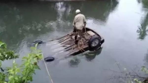 நீரில் மூழ்கி