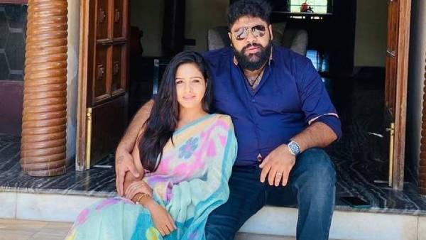  மனைவியா? அல்லது தோழியா?