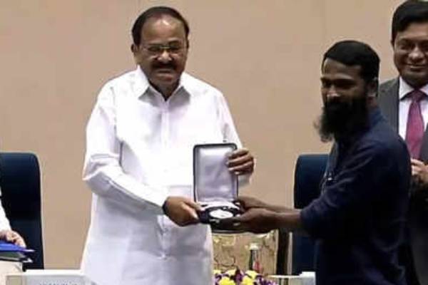 தேசிய விருது