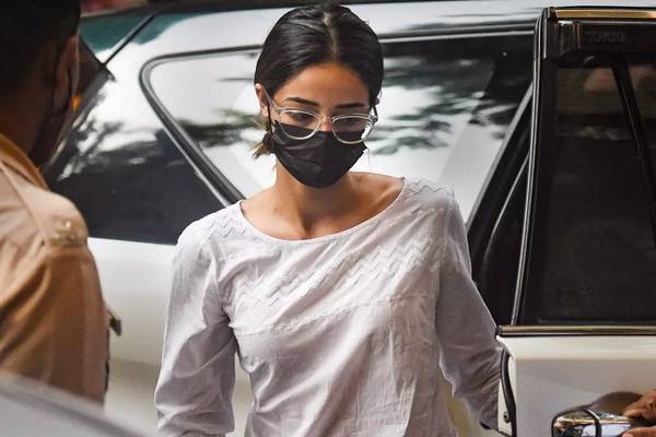 வாட்ஸ் அப்பில் பேசியது என்ன? வாட்ஸ் அப்பில் பேசியது என்ன?