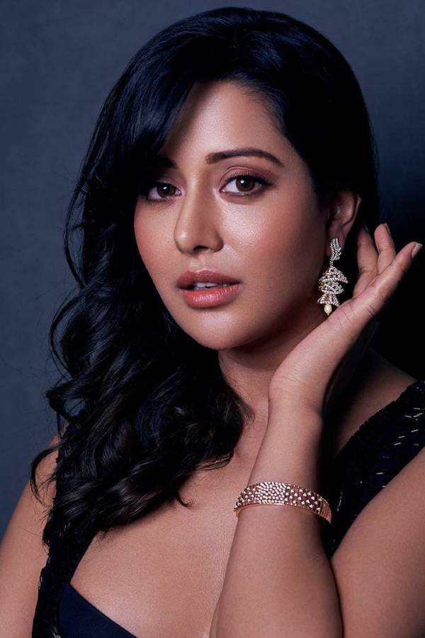 படுக்கை அறை காட்சிகளில்