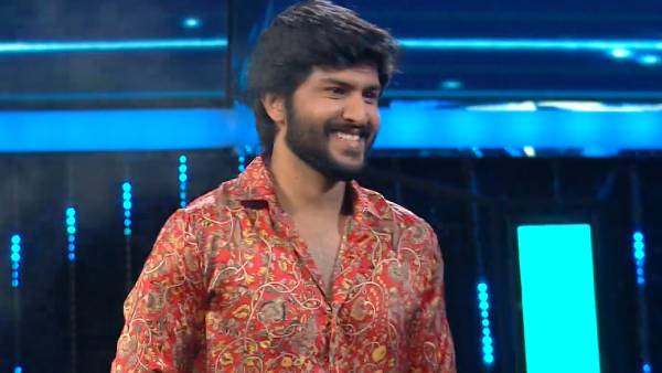 18 போட்டியாளர்கள் 18 போட்டியாளர்கள்