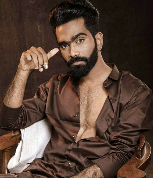 கோலிவுட்டில் பரபரப்பு கோலிவுட்டில் பரபரப்பு