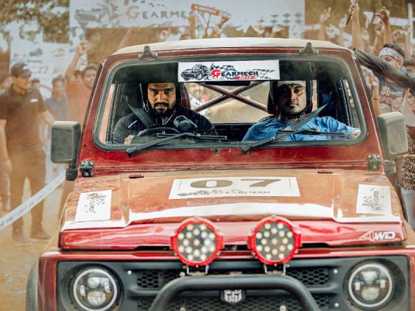 திரையில் மட்டுமே திரையில் மட்டுமே