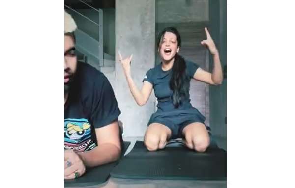 தமிழில் 7ஆம் அறிவு மூலம் அறிமுகம் 