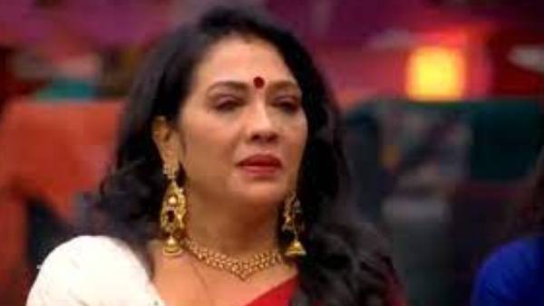 ரேகா எவிக்‌ஷன்