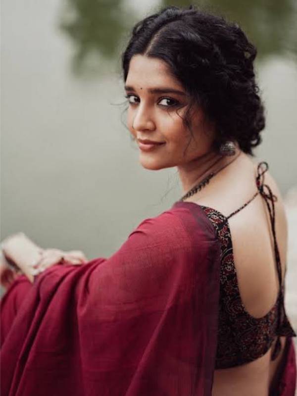 காதலுக்கும் நட்புக்கும் இடையே அழகான உணர்வை