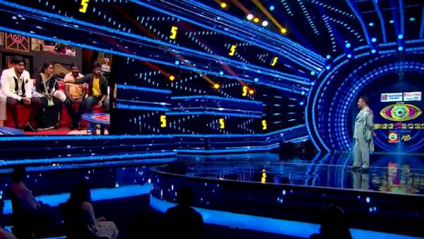 அக்ஷரா பேசுவதில்லை 