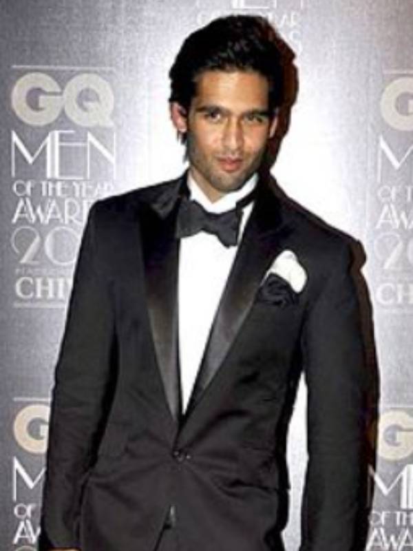 பிரபல நடிகர், 