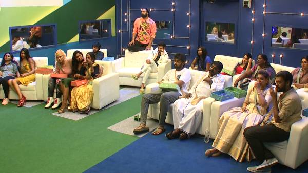 வெளியேற போவது யார் 