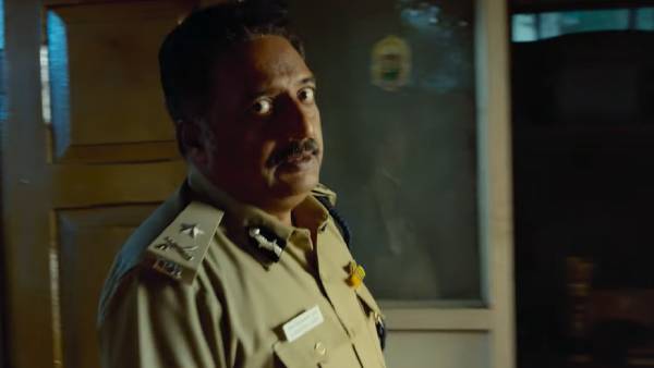 முக்கிய ரோலில் 