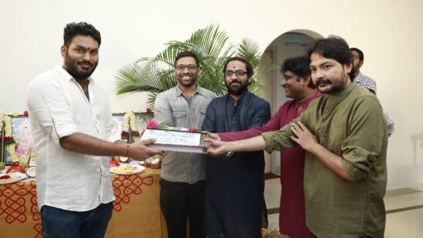 புதுமுக இயக்குநர் 