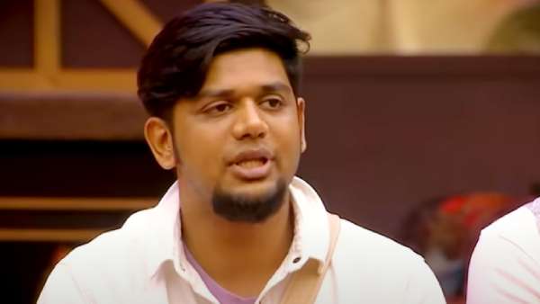 சுயமாக விளையாட வேண்டும் 