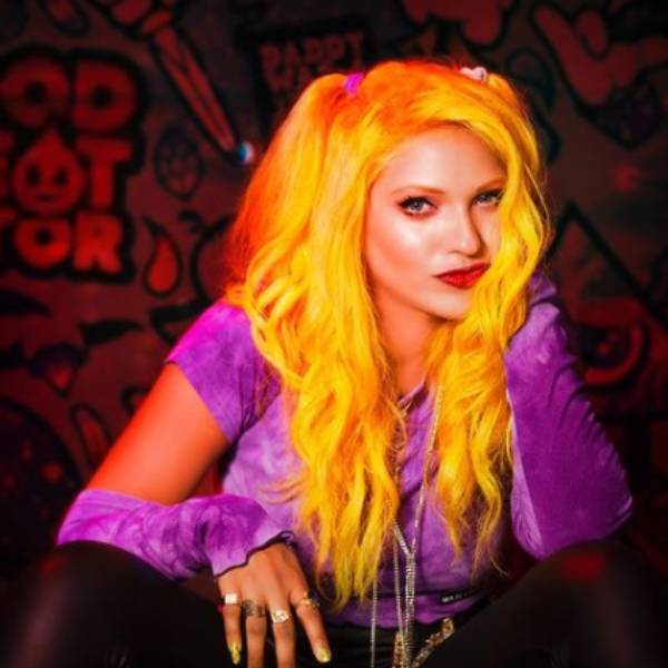 நிஜ பெயர் என்ன நிஜ பெயர் என்ன