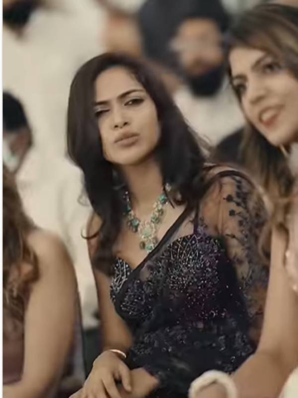 செம க்யூட் என ஜொள்ளு