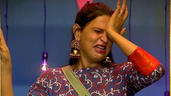 கதறி அழுத நமீதா