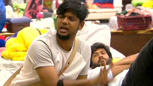 மூஞ்சி டிவியில் தெரியும்