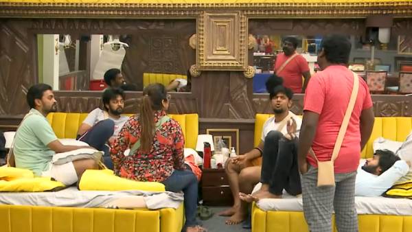 நாமினேஷன்ல இருக்கோம்