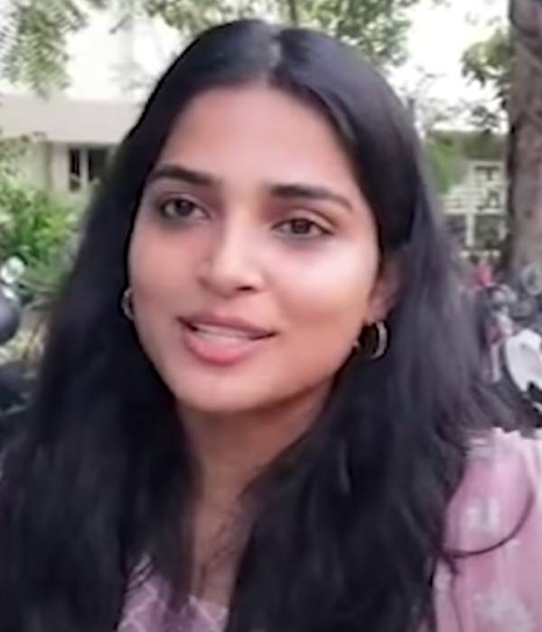 முதன்முதலில் அனகா