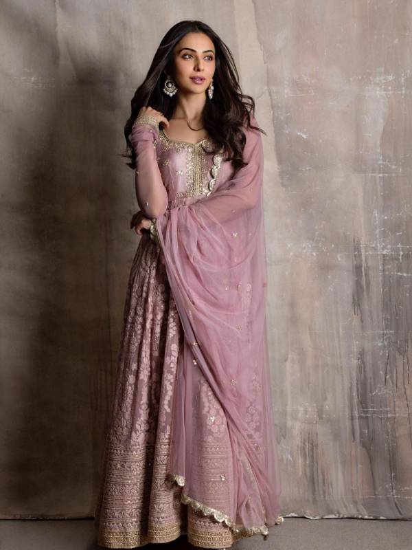 முதல் முறையாக சிவகார்த்திகேயனுக்கு ஜோடியாக முதல் முறையாக சிவகார்த்திகேயனுக்கு ஜோடியாக