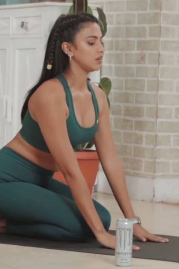 விளம்பர படங்களில்