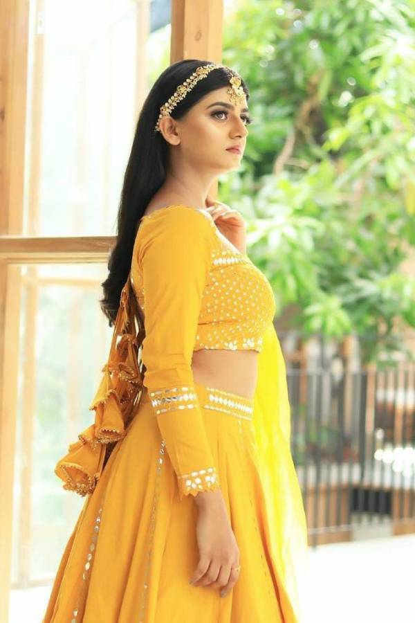 அலாவுதீன் பிரின்சஸ் ஜாஸ்மின் போல பளபள அழகில் அலாவுதீன் பிரின்சஸ் ஜாஸ்மின் போல பளபள அழகில்