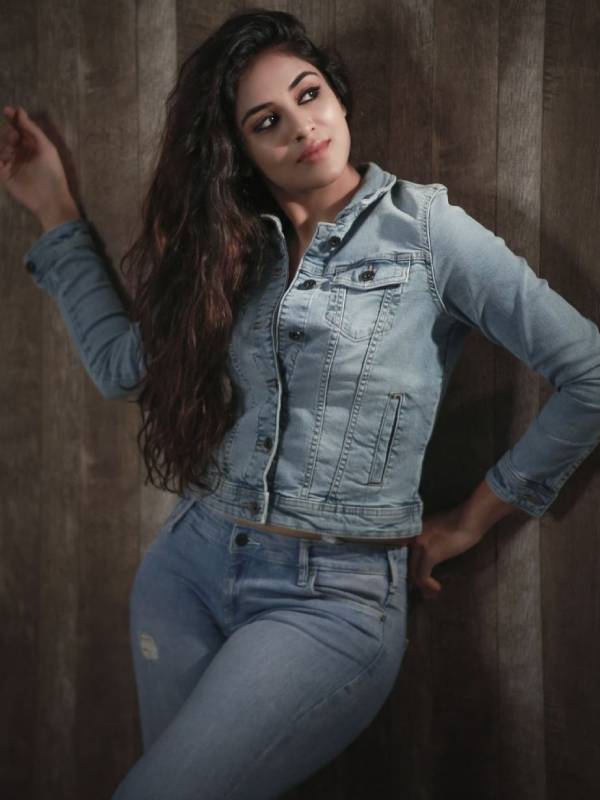 சென்டிமென்ட் காட்சிகளிலும் கைதட்டல்களை பெற்றிருந்தார்