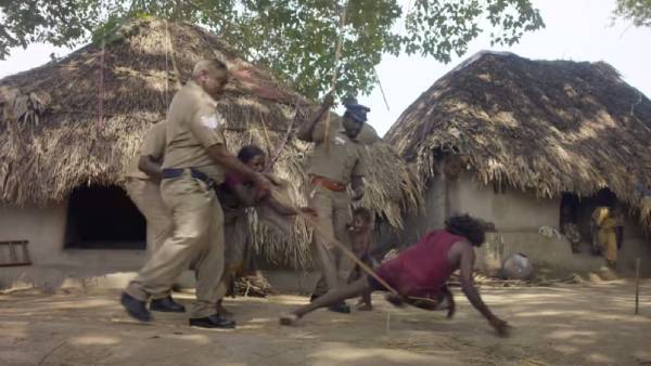 கண்களை குளமாக்கும் காட்சிகள்